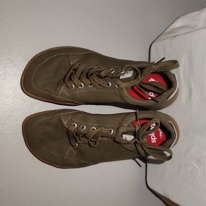 Splay Freestyle in Green Gum Sole sz 7M/9W